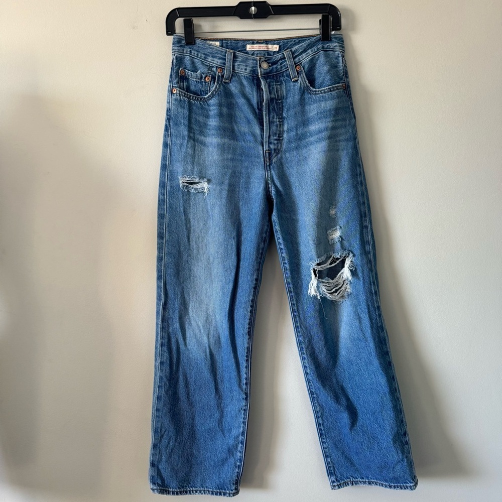 Levi's Premium Ribcage Ankle Jeans in Light Blue size 26
